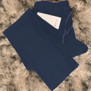 NWT Lululemon On The Fly Pant Woven